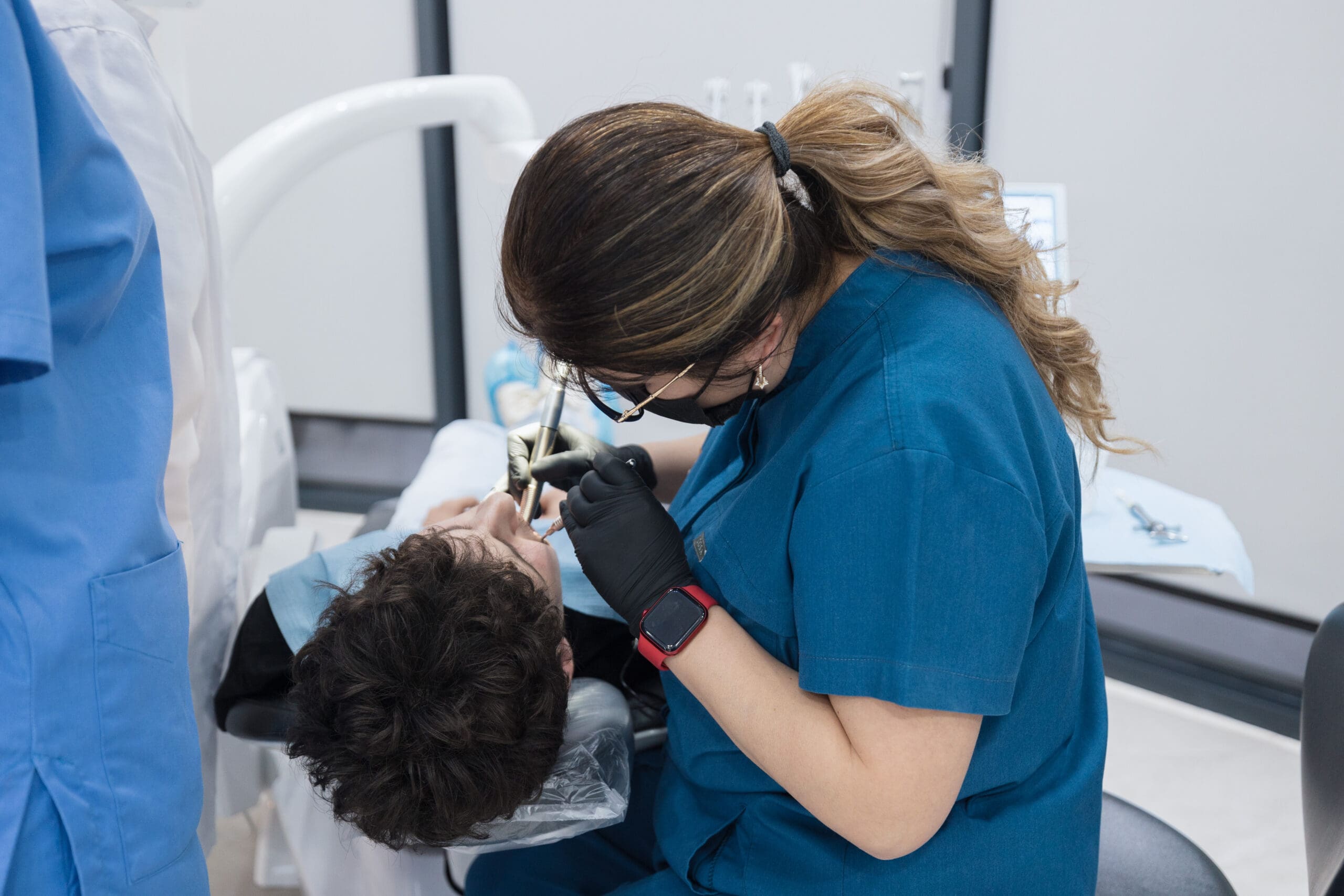 https://impressdentalclinic.al/wp-content/uploads/2024/06/643A4084-scaled.jpg