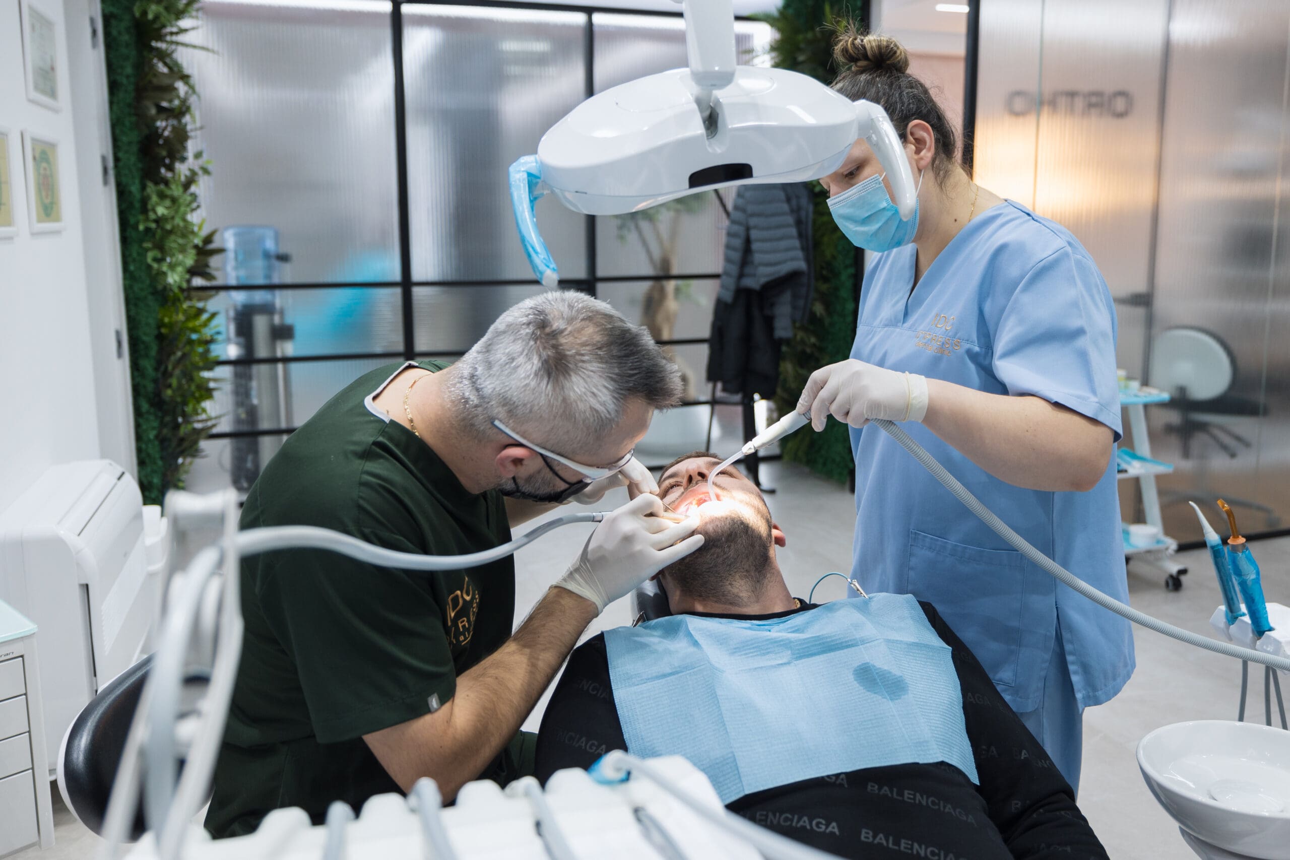 https://impressdentalclinic.al/wp-content/uploads/2024/06/643A4091-scaled.jpg